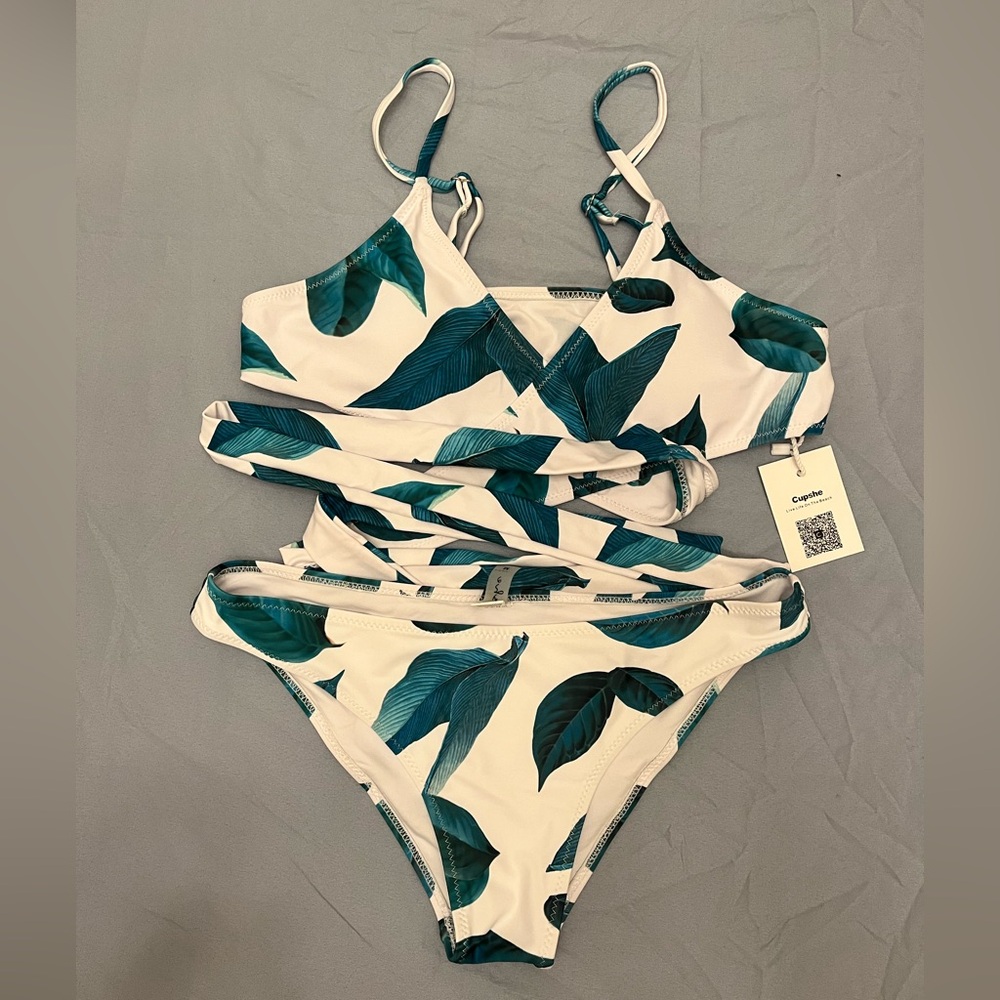 Ladies NWT Swimsuit size M